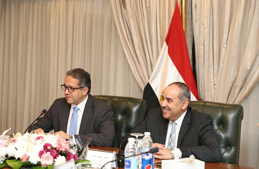وزيرا الطيران المدني والسياحة والآثار