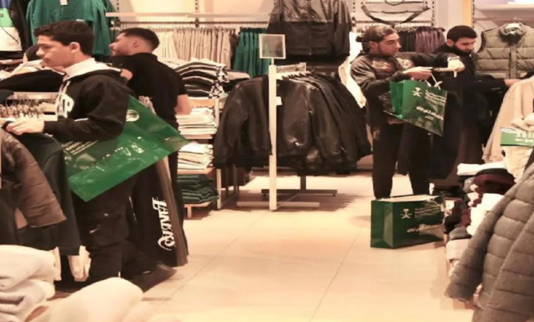 سلمان للإغاثة يوزع قسائم شرائية للاجئين السوريين والفلسطينيين في لبنان