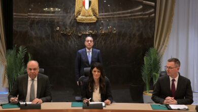 المطارات