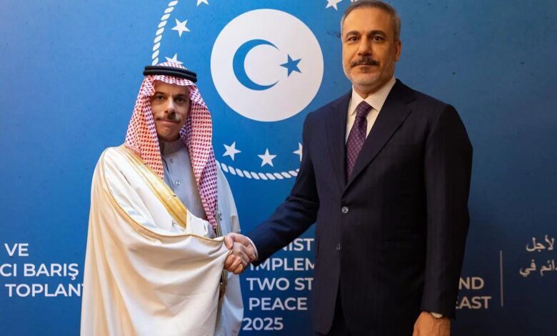 وزير الخارجية السعودي